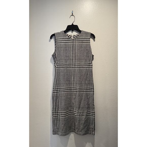 J.McLaughlin Dresses & Skirts - J. McLaughlin Size Small Houndstooth Print Sleeveless Sheath Dress Black White
